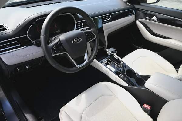 0% DP - JAC J7 1.5TC LUXURY 2023 - LOW MILEAGE - MINT CONDITION