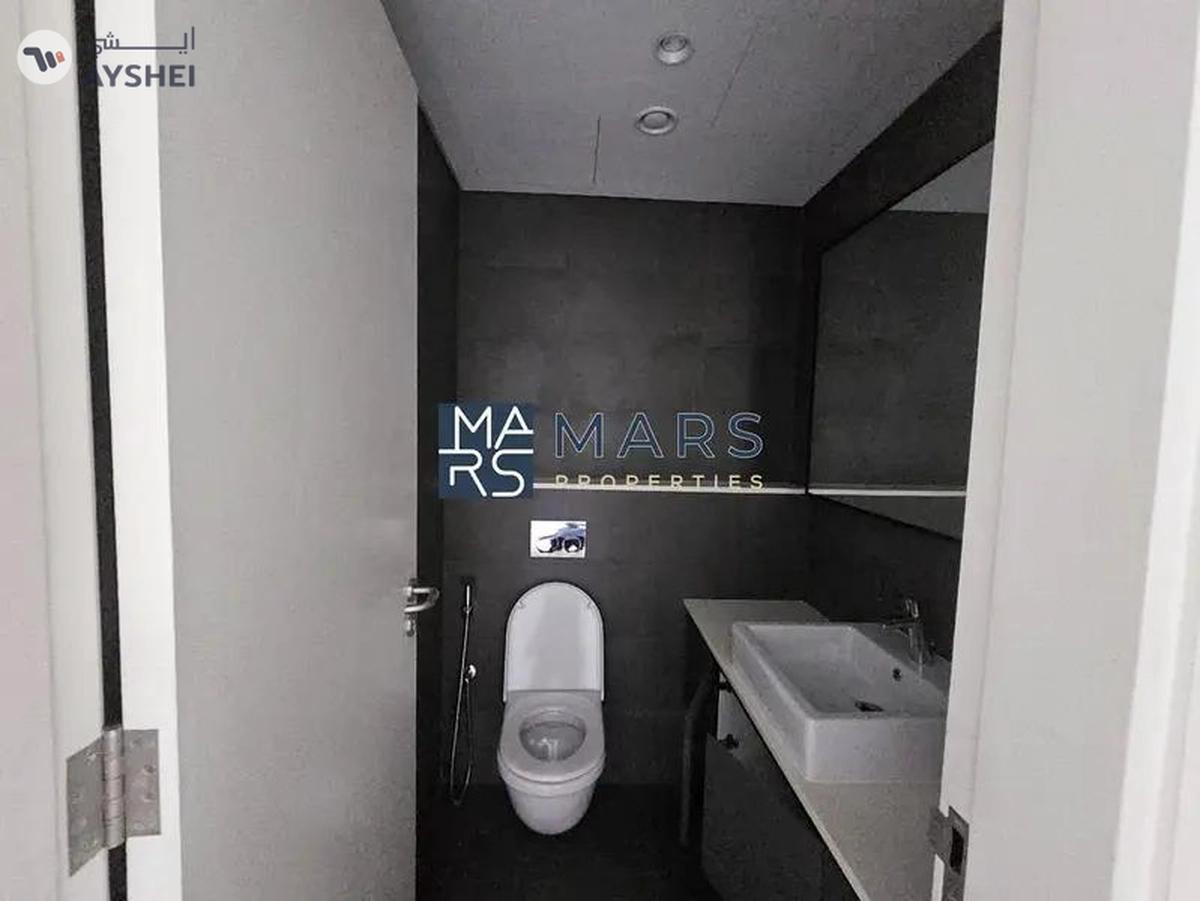 3 Bed Townhouse | Prime Location | Ready To Move-2-2