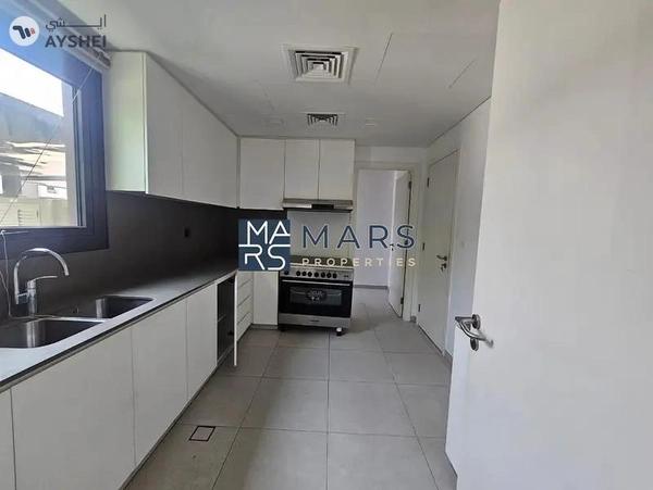 3 Bed Townhouse | Prime Location | Ready To Move