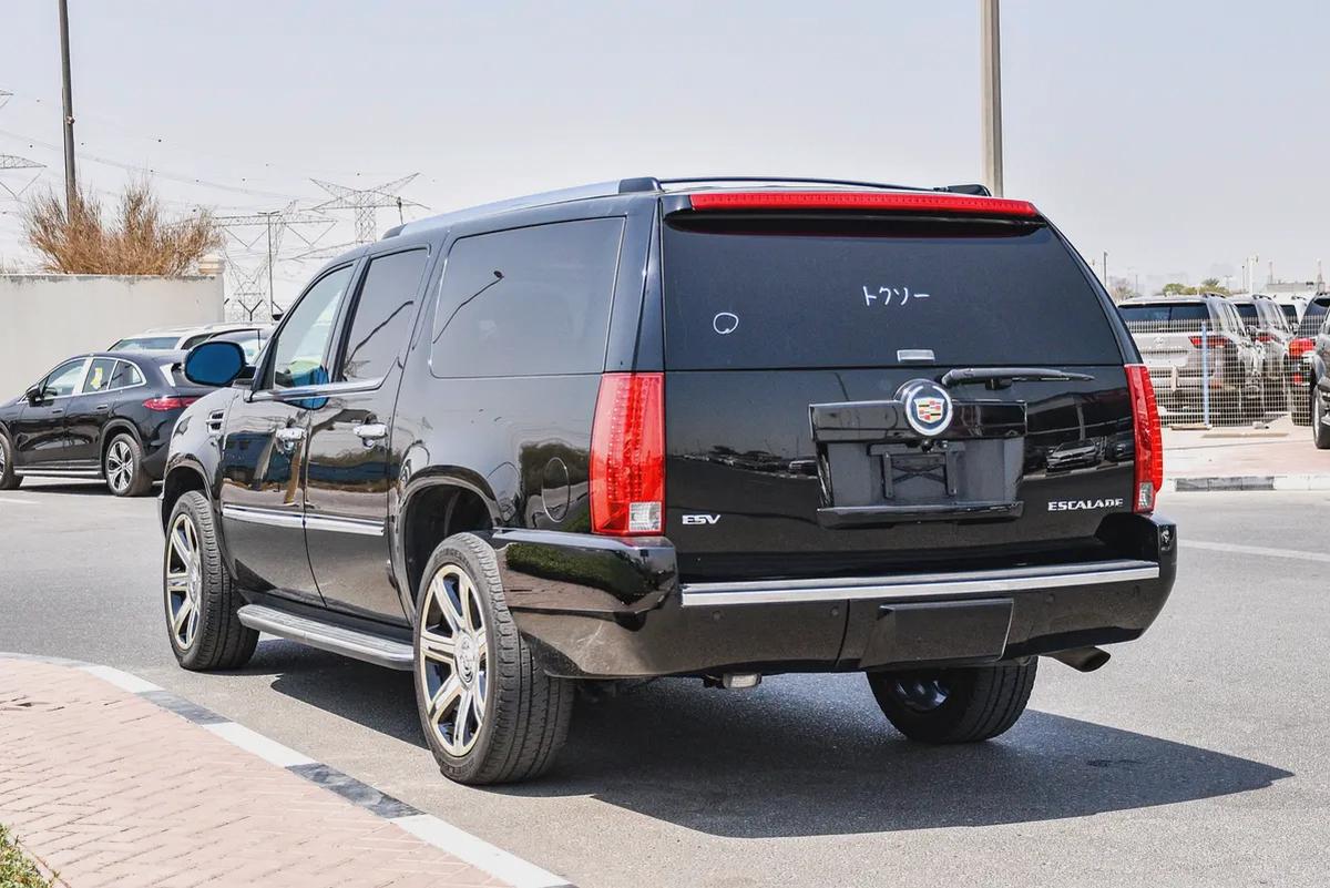 2011 - CADILLAC ESCALADE - SUPER CLEAN - ONLY 153,000 KM-5-5