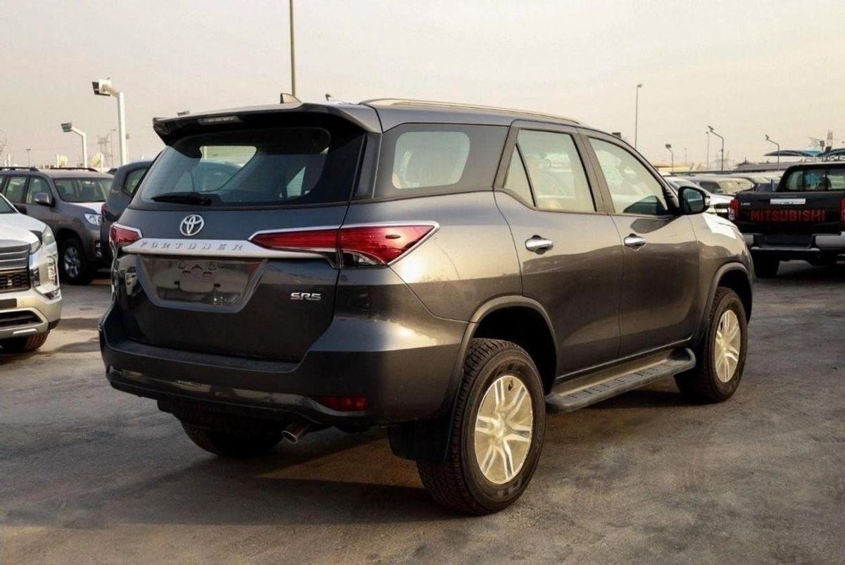 Toyota Fortuner Toyota Fortuner SR5 2.7L petrol 7Seats 4WD full option 2024-3-3