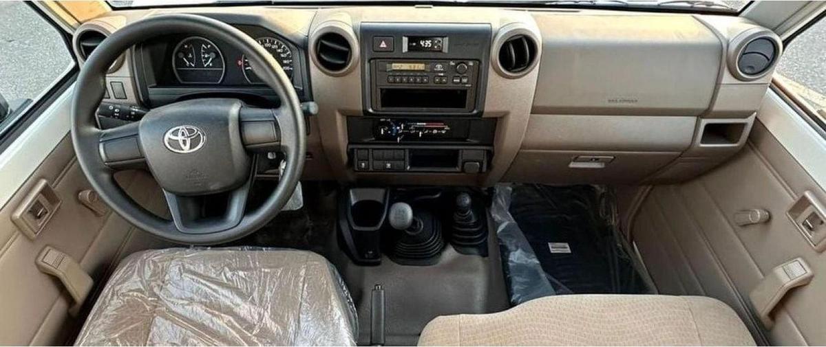 Toyota Land Cruiser 70 2024 Toyota LC 78 4.0P Petrol Manual-2-2