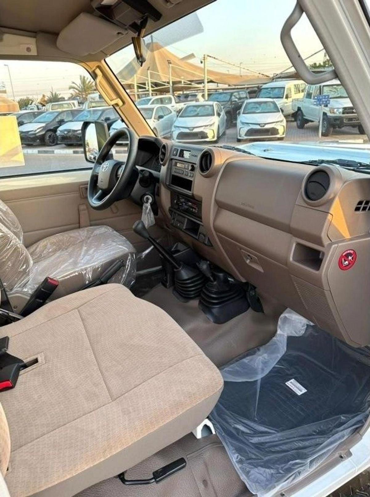 Toyota Land Cruiser 70 2024 Toyota LC 78 4.0P Petrol Manual-4-4
