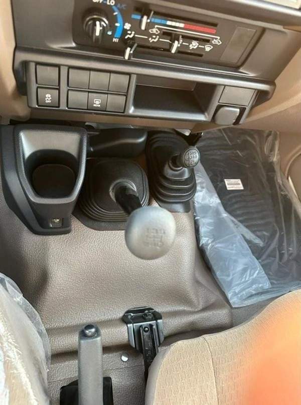 Toyota Land Cruiser 70 2024 Toyota LC 78 4.0P Petrol Manual
