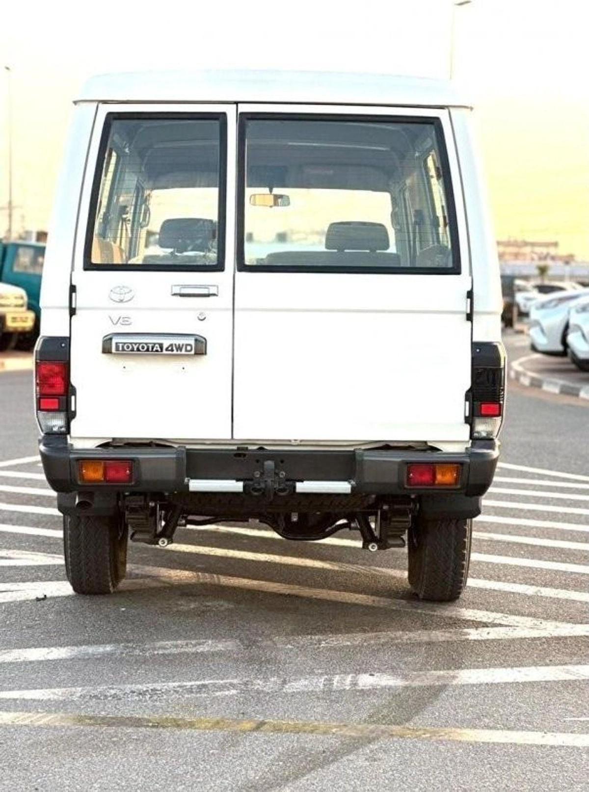 Toyota Land Cruiser 70 2024 Toyota LC 78 4.0P Petrol Manual-11-11