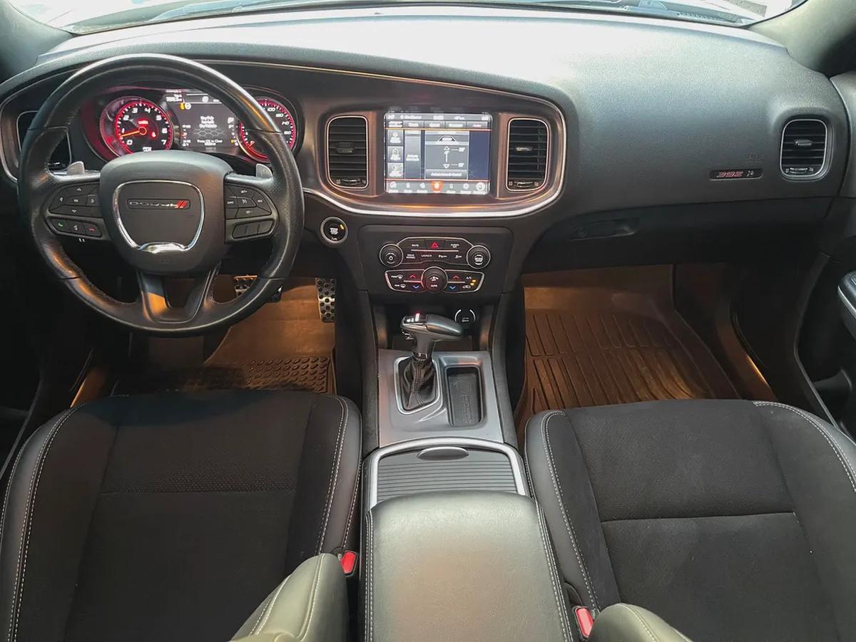دودج تشارجر 2020 سكات باك srt وارد بحاله ممتازه-8-8