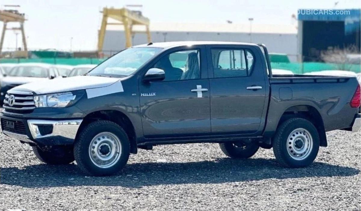 Toyota Hilux Toyota Hilux 2.4L 2024 basic option V4 WITH WINDOWS POWER-1-1