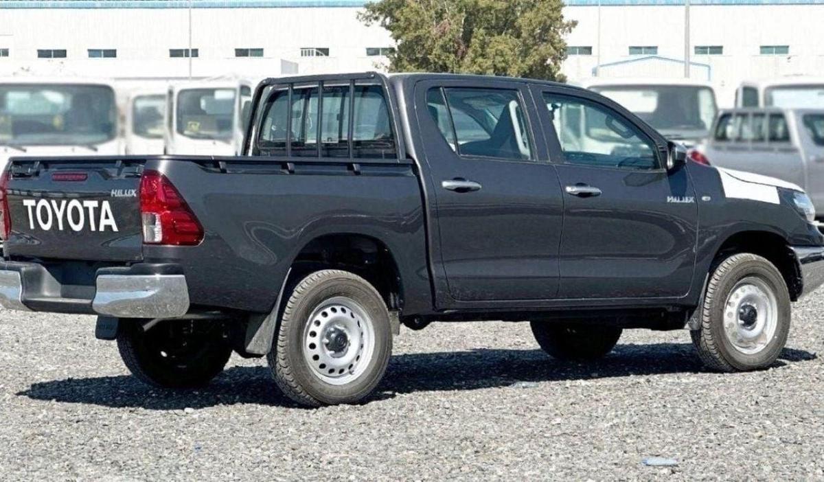 Toyota Hilux Toyota Hilux 2.4L 2024 basic option V4 WITH WINDOWS POWER-4-4