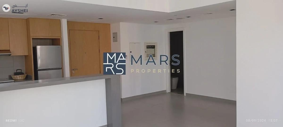 One-bedroom apartment for sale in Al Mamsha with elevated view.-3-3