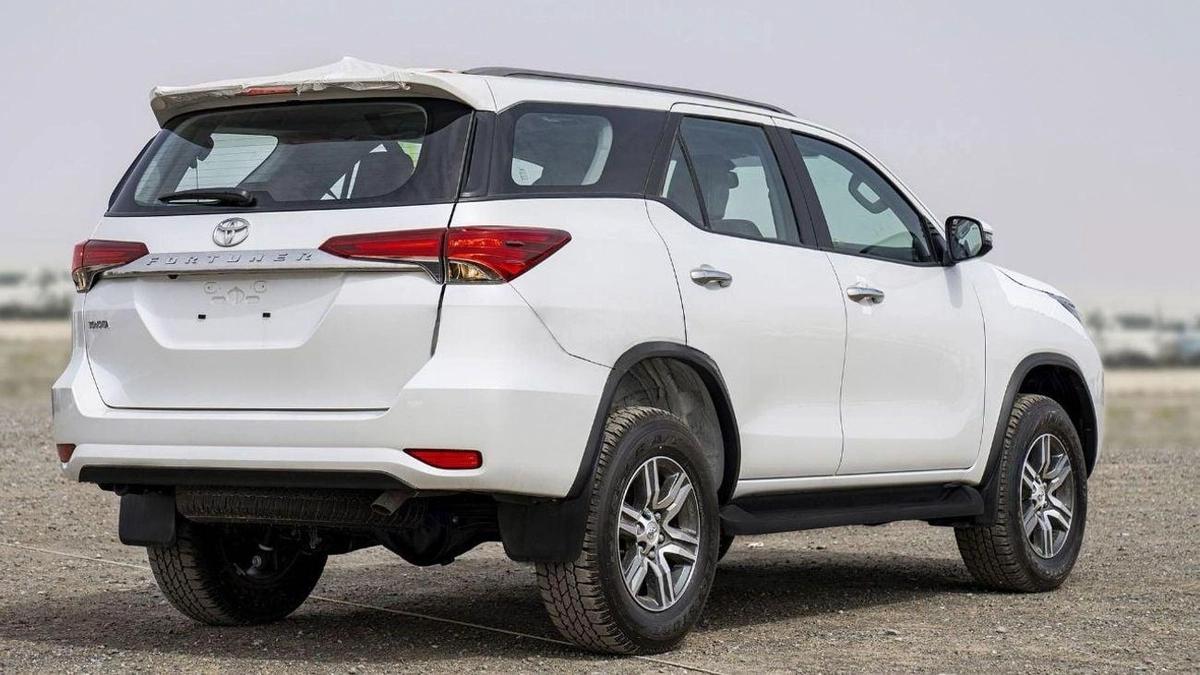 Toyota Fortuner Toyota fortuner 2.4L diesel 4WD AT MY2025-2-2