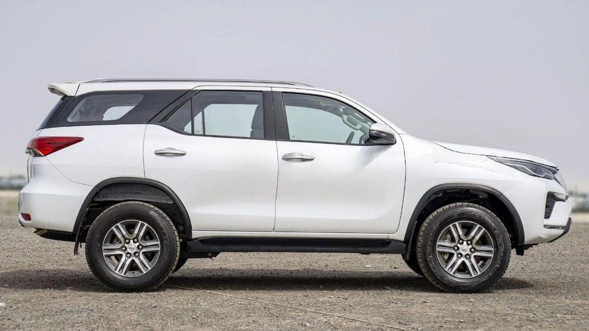 Toyota Fortuner Toyota fortuner 2.4L diesel 4WD AT MY2025-4-4