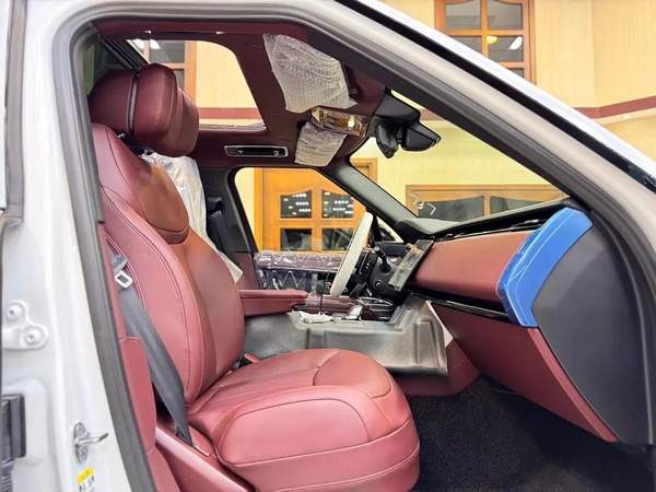 AUTOBIOGRAPHY P530 / GCC / 5 YEARS WARRANTY / FULL OPTION