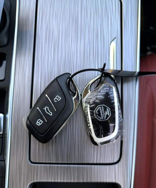 MG RX5 1.5T 2025