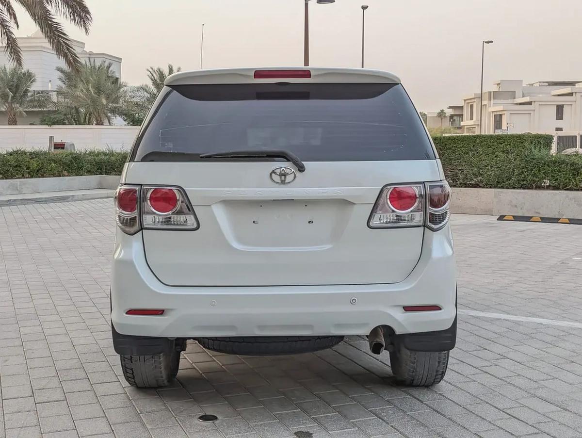 TOYOTA FORTUNER 2013 GCC V4 2.7L IN GOOD CONDITION-13-13