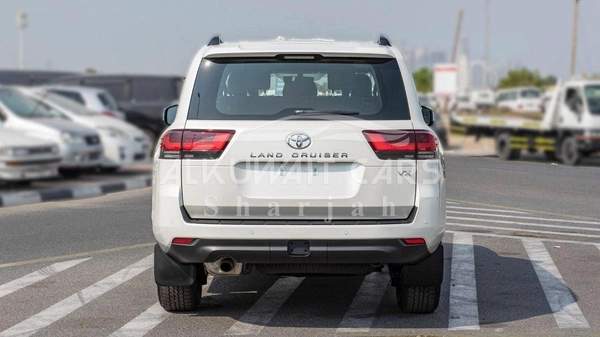 Toyota Land Cruiser (LHD) TOYOTA LAND CRUISER VX 4.0P AT MY2025 – WHITE