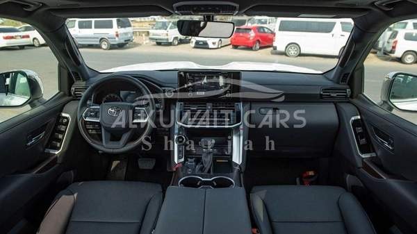 Toyota Land Cruiser (LHD) TOYOTA LAND CRUISER VX 4.0P AT MY2025 – WHITE