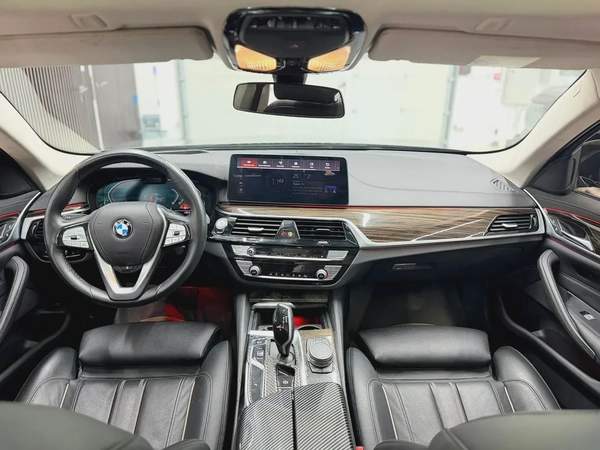 2023 BMW 530i LOW MILEAGE EXCELLENT CONDITION