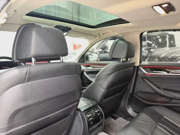 2023 BMW 530i LOW MILEAGE EXCELLENT CONDITION