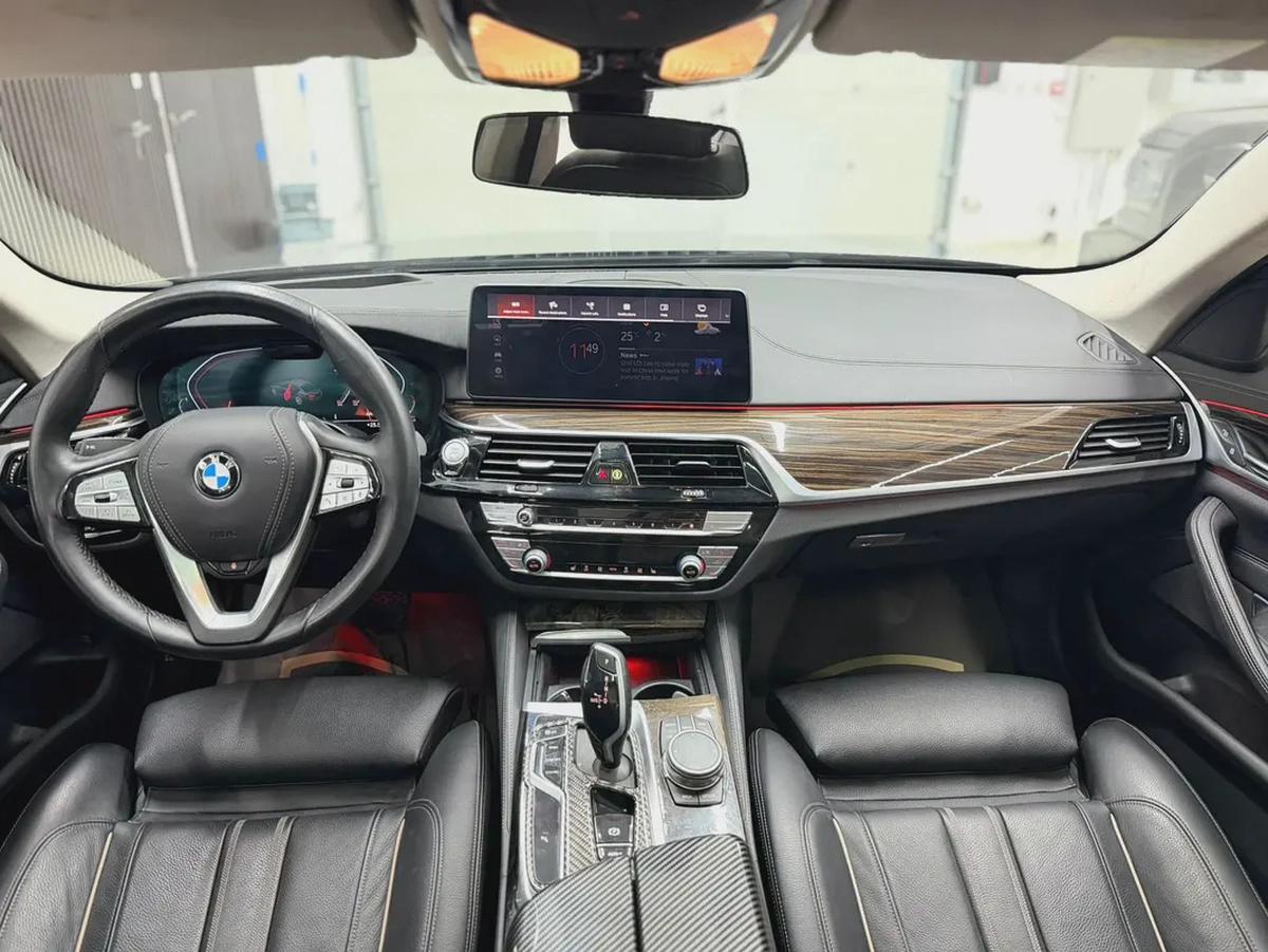2023 BMW 530i LOW MILEAGE EXCELLENT CONDITION-7-7