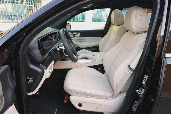 MERCEDES-BENZ GLS450 -2024- 13000KM-UNDER WARRANTY-GCC SPECS