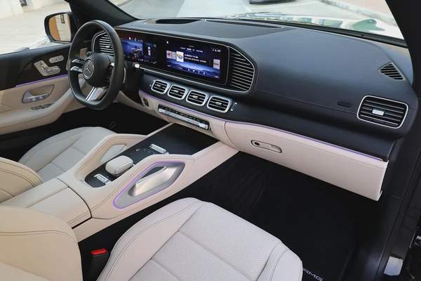 MERCEDES-BENZ GLS450 -2024- 13000KM-UNDER WARRANTY-GCC SPECS