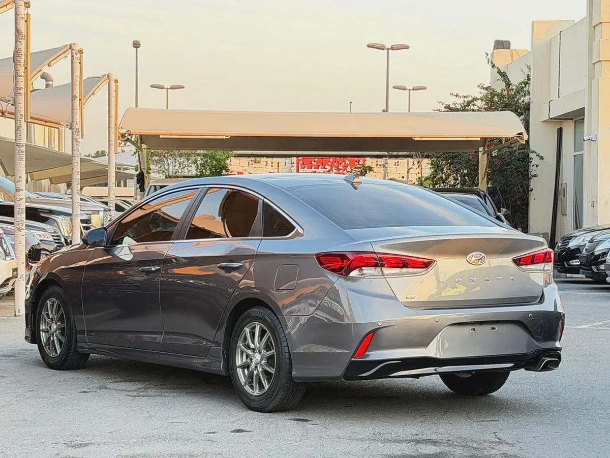 Hyundai Sonata SE-3-3