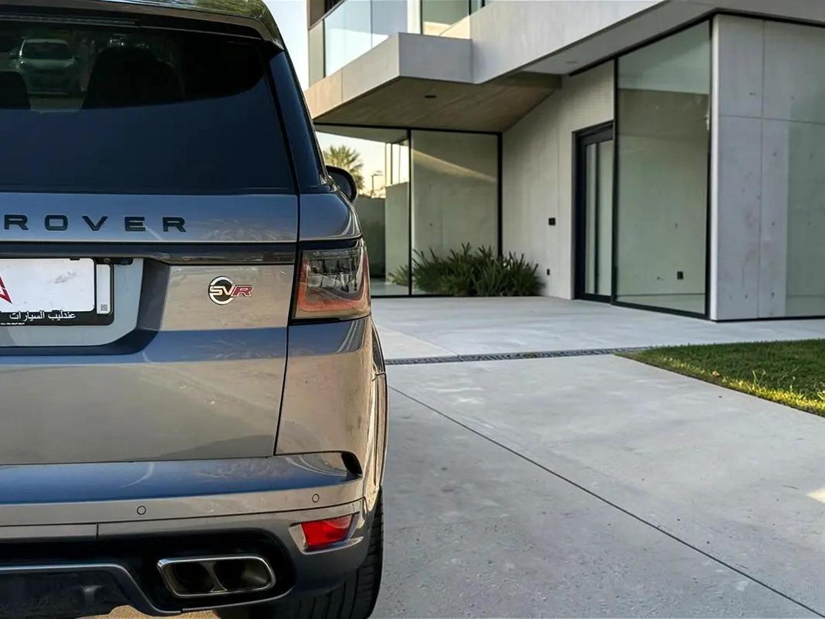 AED 4,000 P.M | 0% DOWN PAYMENT | RANGE ROVER SPORT SVR CARBON EDITION | 5.0L V8 | 2022-15-15