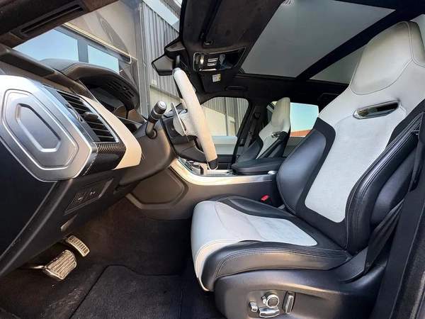 AED 4,000 P.M | 0% DOWN PAYMENT | RANGE ROVER SPORT SVR CARBON EDITION | 5.0L V8 | 2022