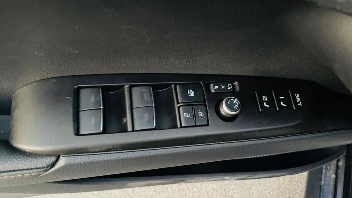 Toyota Camry CAMRY 2.5 HYBRID LUMEIR-13-13