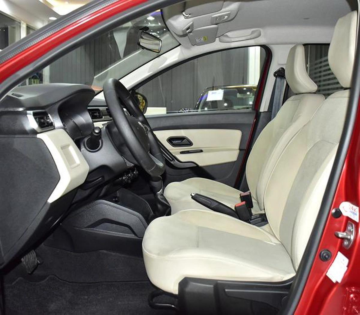 Renault Duster ( 2022 Model ) in Red Color GCC Specs-13-13