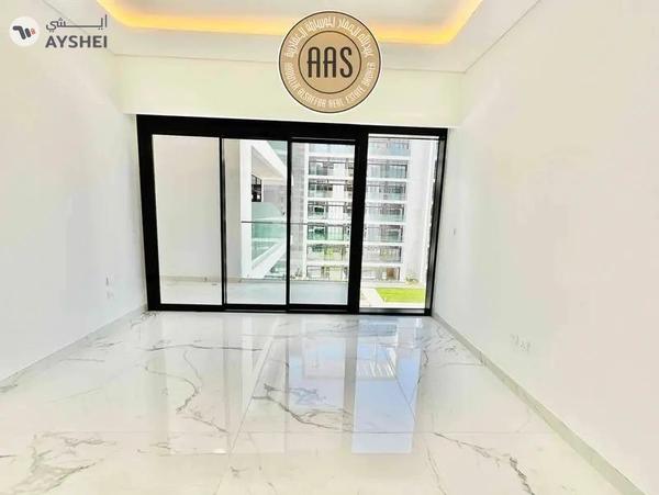 Brand new studio •• kitchen appliances •• prime location