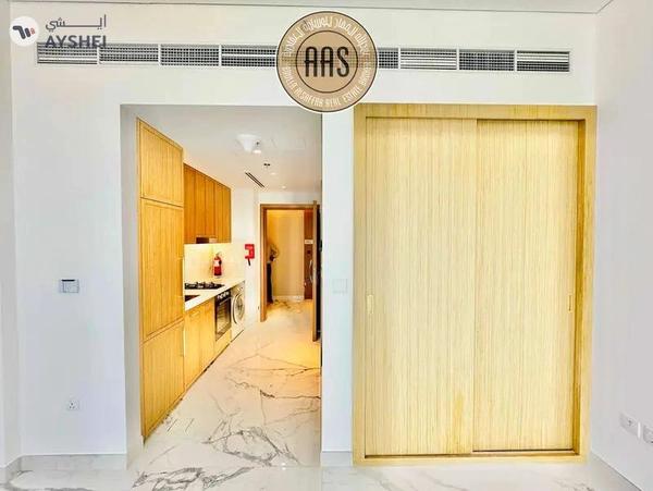 Brand new studio •• kitchen appliances •• prime location