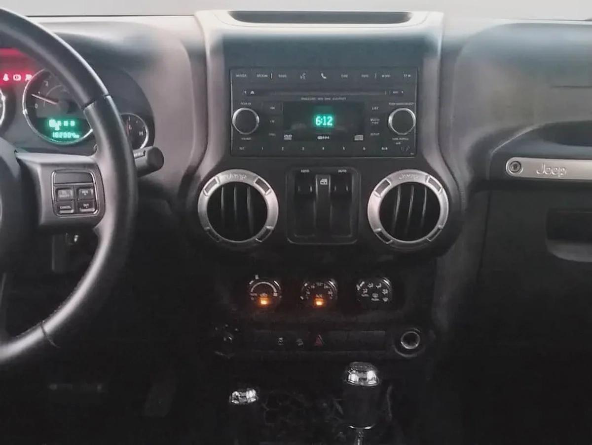 جيب رانجلر 2015 مالك أول من الوكالة-14-14