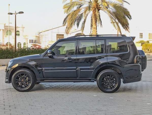 MITSUBISHI PAJERO 2020 V6 3.8L SIGNATURE EDITION GCC IN EXCELLENT CONDITION