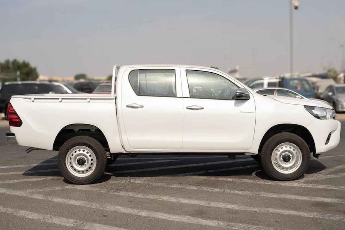 TOYOTA HILUX 2.4 A/T MODEL 2025 DIESEL-7-7
