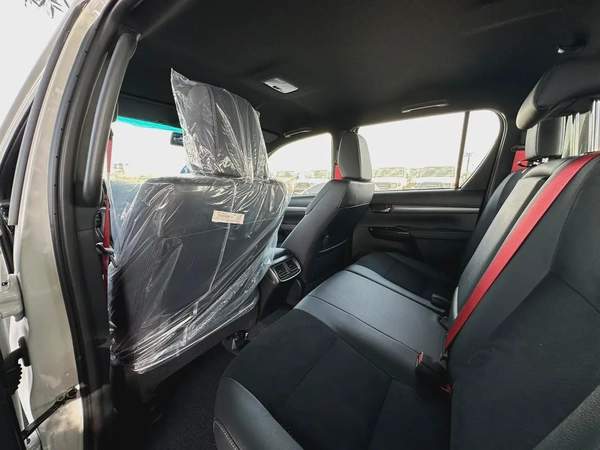 2025 Toyota Hilux GR Sport - GCC Specs - Brand New