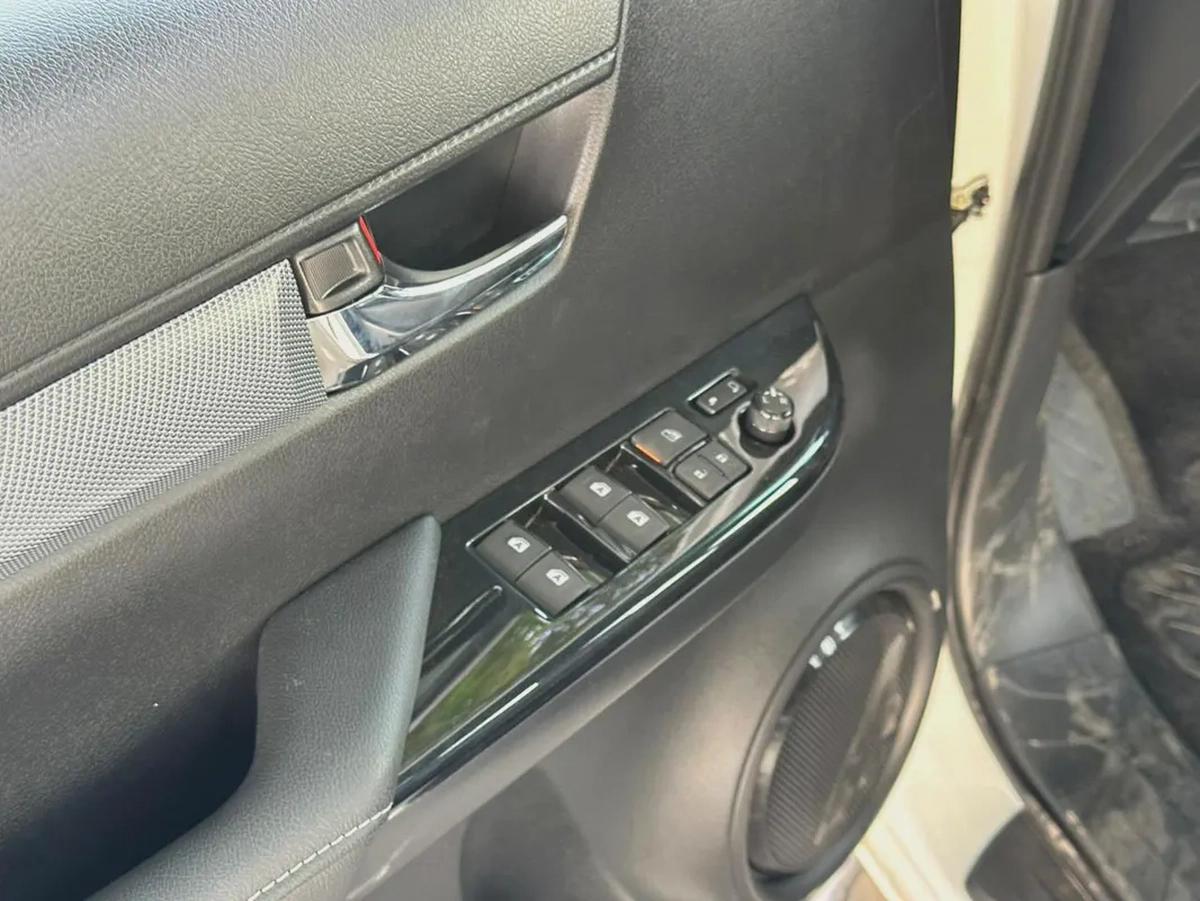 2025 Toyota Hilux GR Sport - GCC Specs - Brand New-8-8