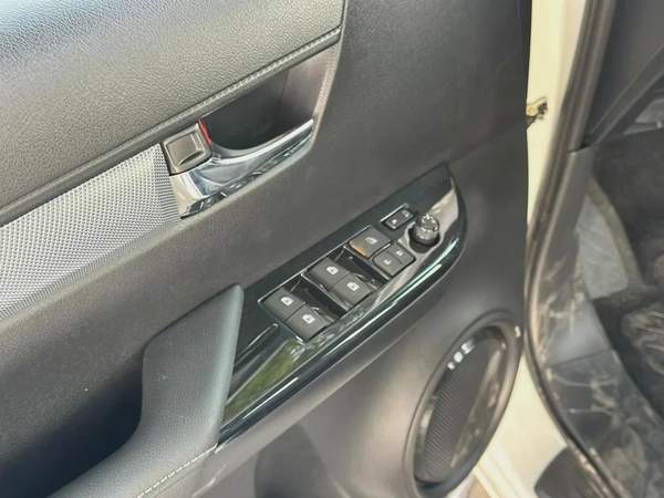 2025 Toyota Hilux GR Sport - GCC Specs - Brand New