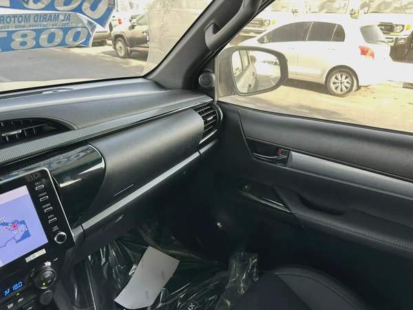 2025 Toyota Hilux GR Sport - GCC Specs - Brand New