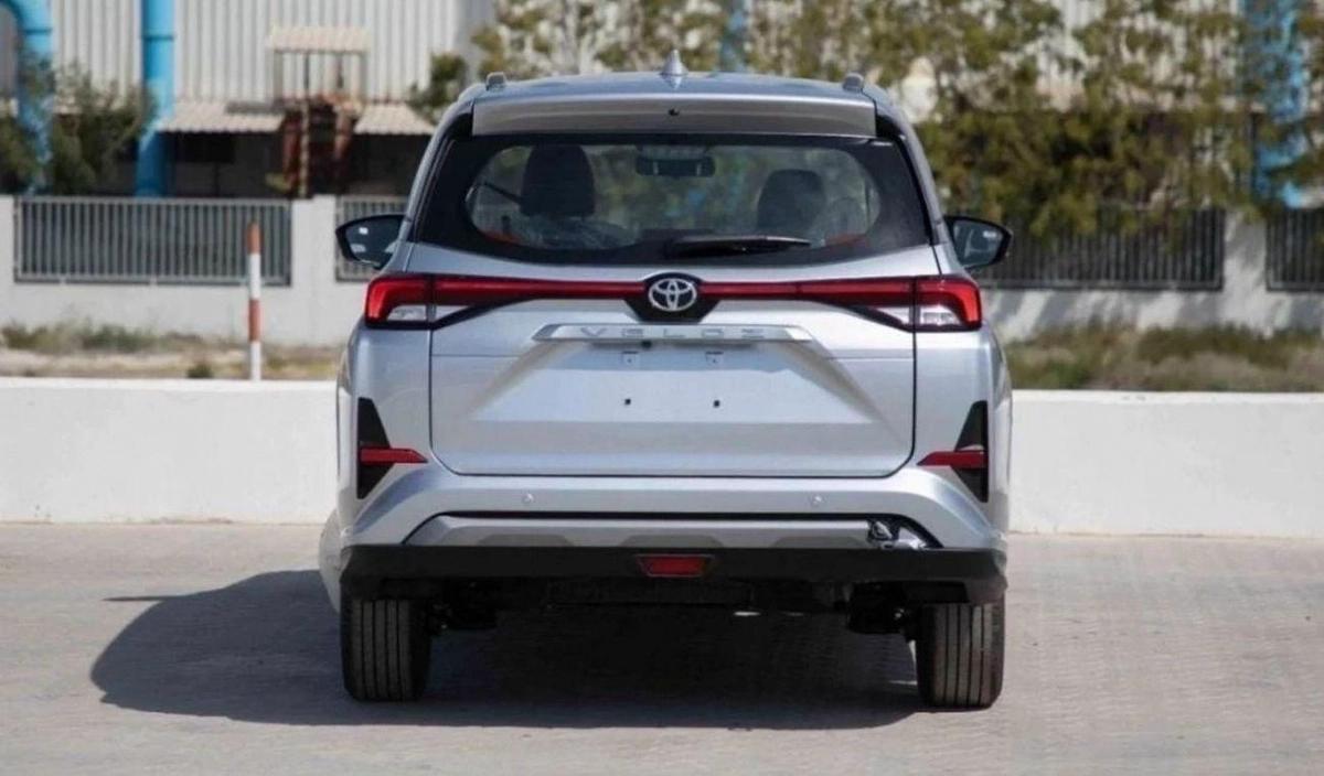 Toyota Veloz Toyota Veloz 2025 Toyota Veloz V 1.5 - Silver inside Black-5-5