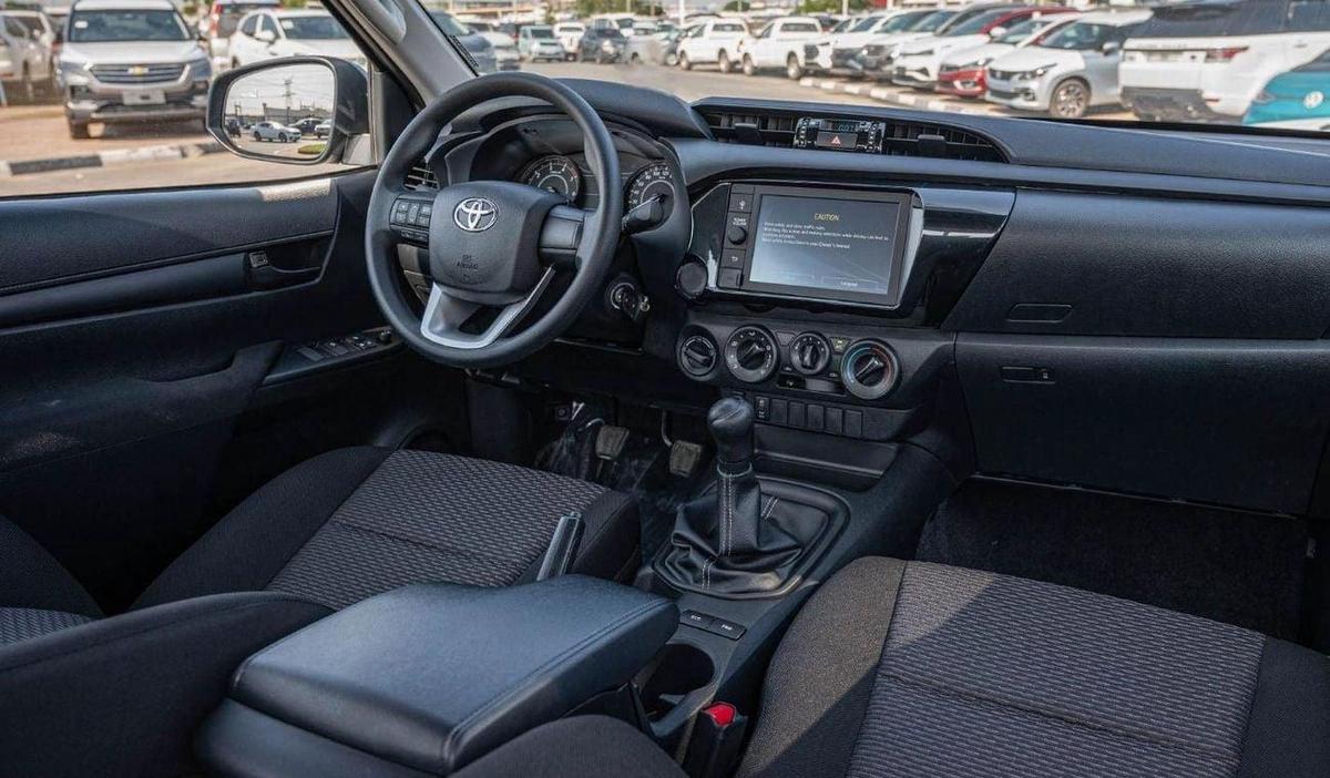 Toyota Hilux TOYOTA HILUX DC 2.4D MT 4X4 P.WINDOW MY2024– SILVER-14-14