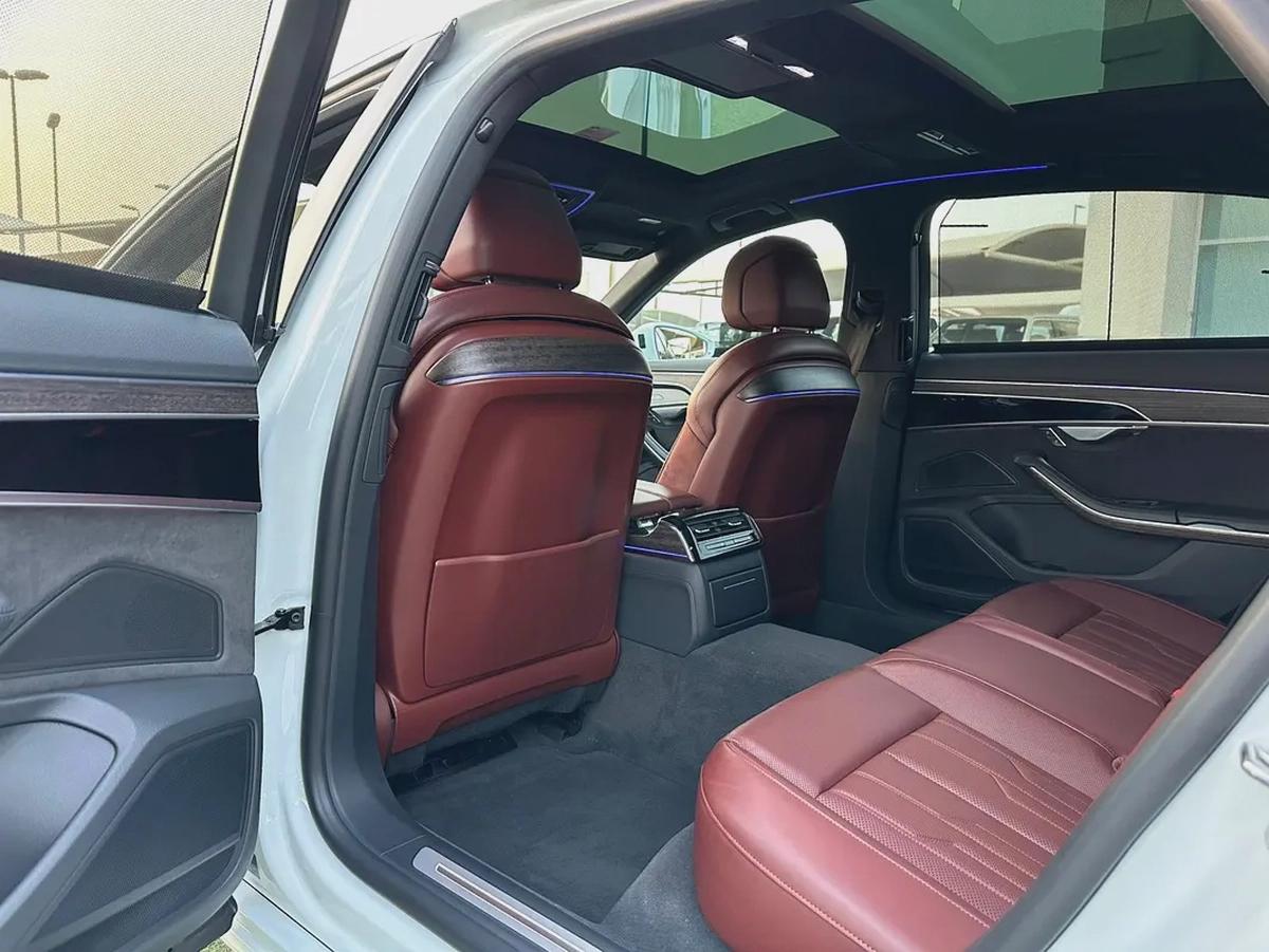 (2021) AUDI A8 //QUATTRO// GCC FULL OPTION -ORIGINAL PAINT--10-10