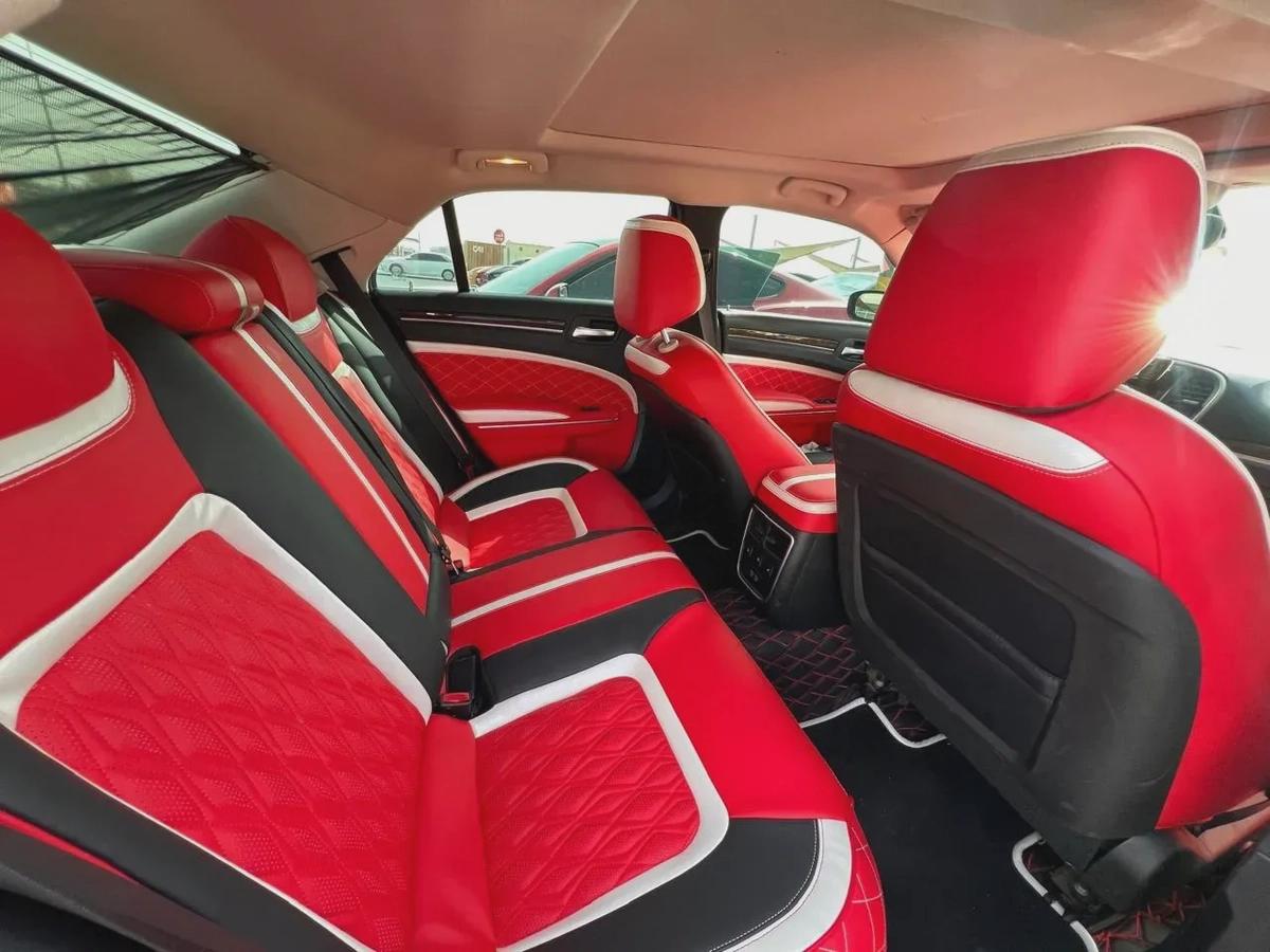 2015 Chrysler 300C-2-2