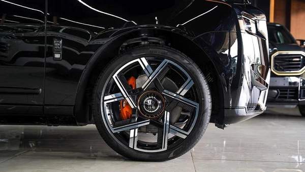 2025 ROLLS ROYCE CULLINAN | BLACK BADGE | | FULL OPTION