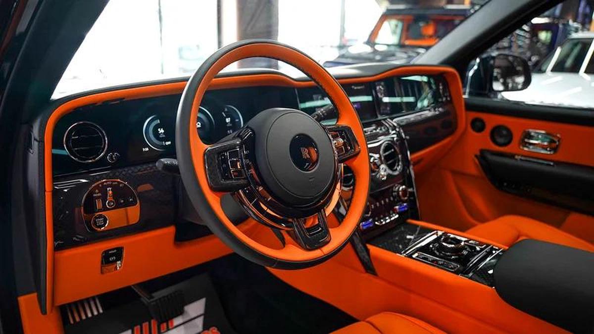 2025 ROLLS ROYCE CULLINAN | BLACK BADGE | | FULL OPTION-6-6