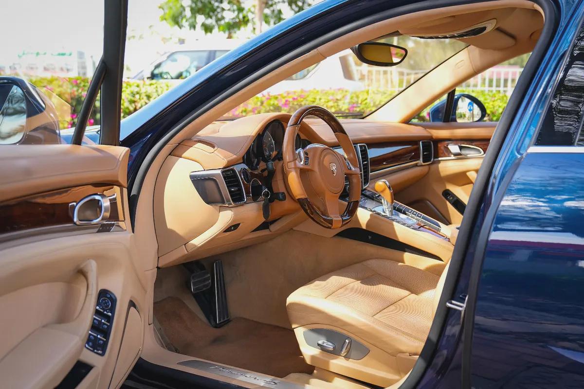 PORSCHE PANAMERA 4S 2012!! GCC SPECS!! FULL SERVICE HISTORY-3-3