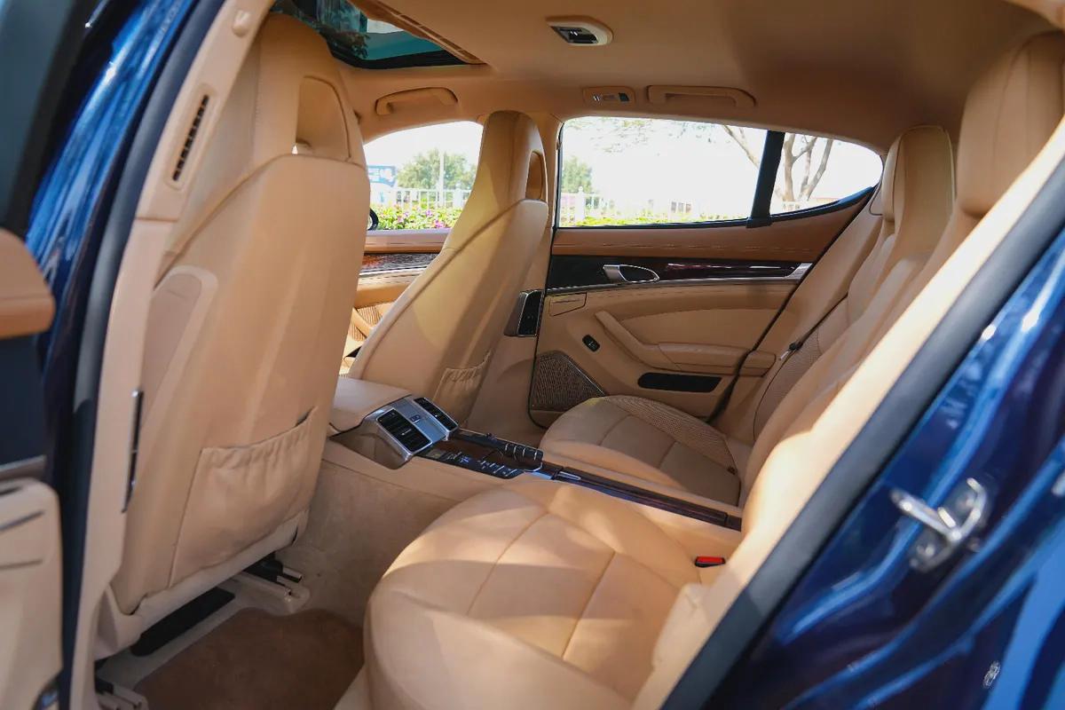 PORSCHE PANAMERA 4S 2012!! GCC SPECS!! FULL SERVICE HISTORY-13-13
