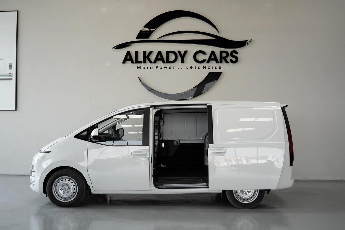 Hyundai STARIA 2025 – Diesel – Automatic – 3-Seater Van-22-22