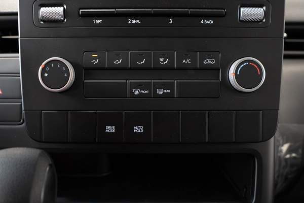 Hyundai STARIA 2025 – Diesel – Automatic – 3-Seater Van