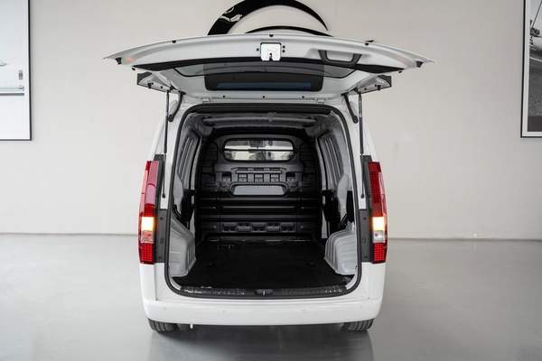 Hyundai STARIA 2025 – Diesel – Automatic – 3-Seater Van